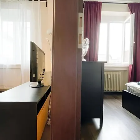 Center In Middle Of Apartament