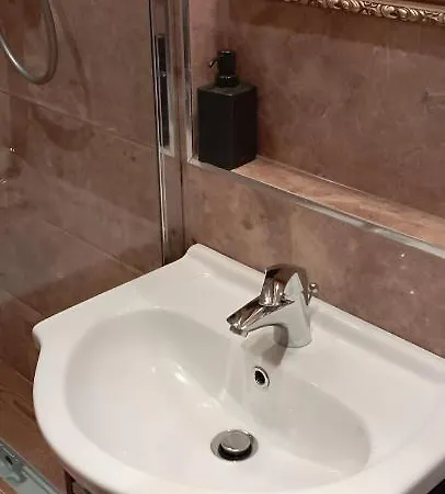 公寓 Center In Middle Of *