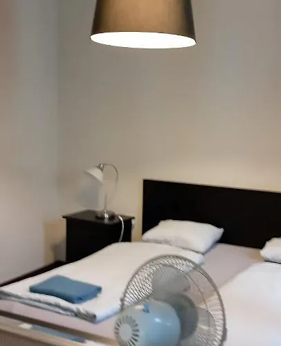 Center In Middle Of *