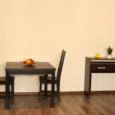 Center In Middle Of * ブラチスラヴァ